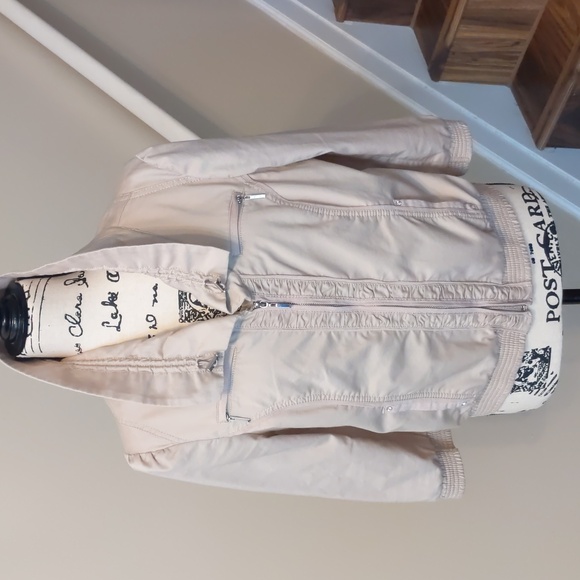 White House Black Market Jacket - Picture 5 of 10